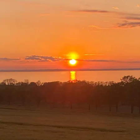 Bullerbue Διαμέρισμα Lohme