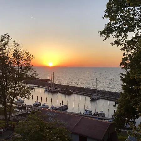 Bullerbue Διαμέρισμα Lohme